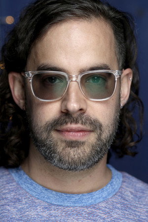 Cover image for Esteban Arango