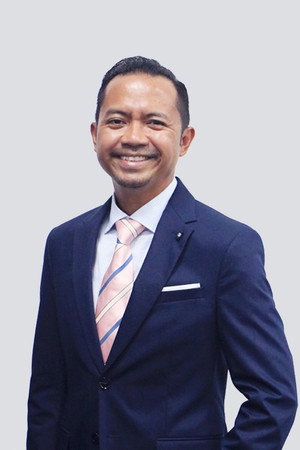 Cover image for Tengku Iesta Tengku Alaudin