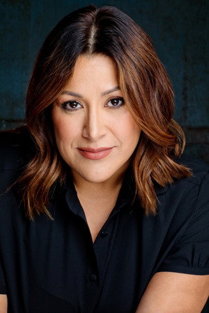 Cover image for Yelyna De Leon
