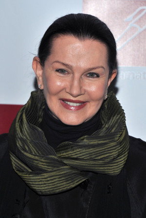 Cover image for Veronica Hamel