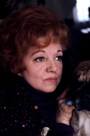 Cover image for Hermione Baddeley