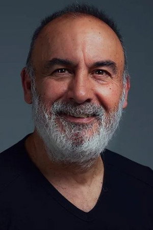 Cover image for Yaşar Üzer
