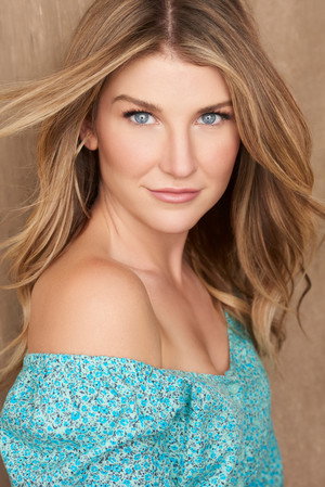 Cover image for Emmy Buckner
