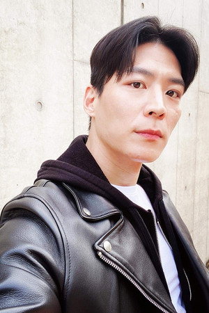Cover image for 최제헌
