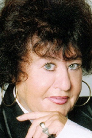 Cover image for Elvira Ozhigina