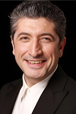 Cover image for Rıza Sönmez
