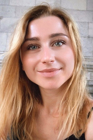 Cover image for Klaudia Csányi