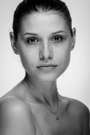 Cover image for Ioana Picoș
