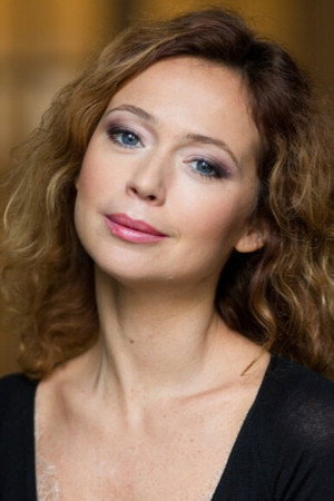Cover image for Елена Захарова