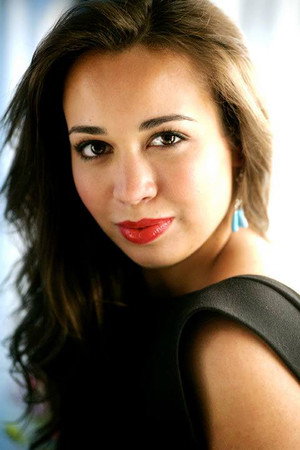 Cover image for Nadine Sierra