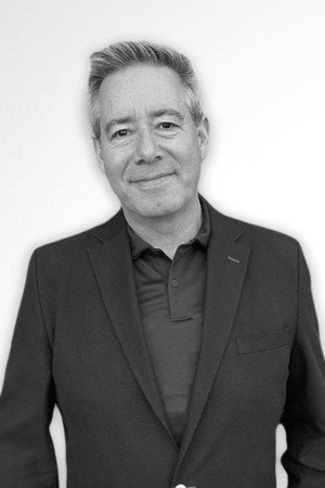 Cover image for Simon Fields