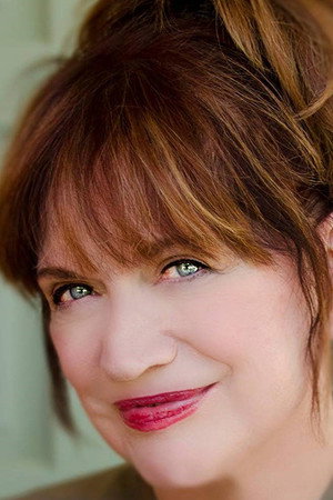 Cover image for Camilla Carr
