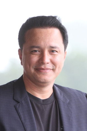 Cover image for Eizlan Yusof