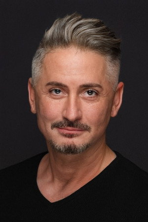 Cover image for Murat Han