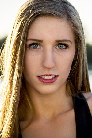Cover image for Danielle Lyons