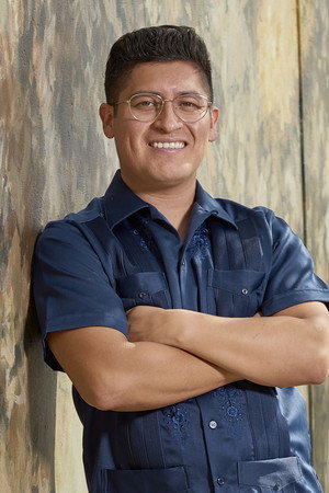 Cover image for Alan Luna