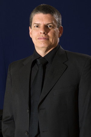 Cover image for Emmett Loverde