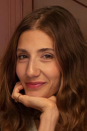 Cover image for Nadyn Chalhoub