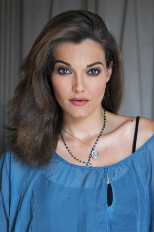 Cover image for Pilar Abella