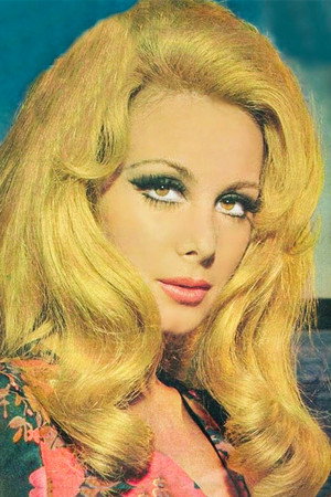 Cover image for Filiz Akın