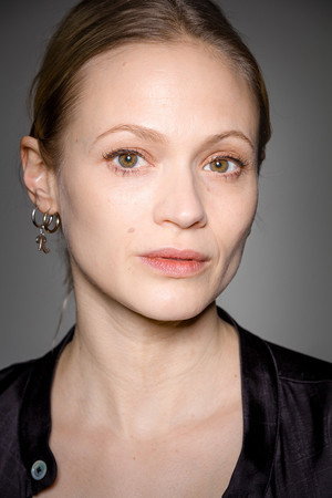 Cover image for Mavie Hörbiger