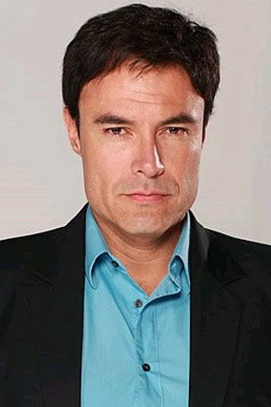 Cover image for Alejandro López