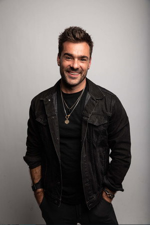 Cover image for Lucas Hicks
