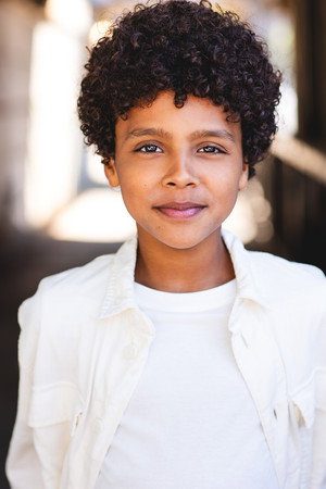 Cover image for Baeyen Hoffman
