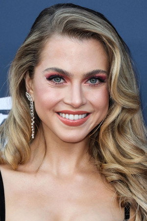 Cover image for Anne Winters