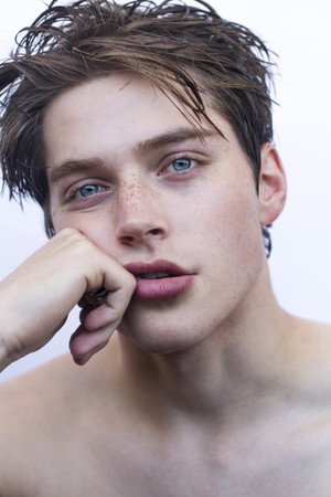 Cover image for Froy Gutierrez