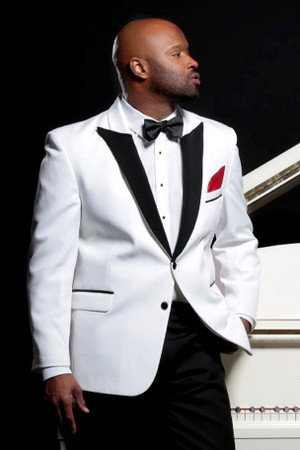 Cover image for Shannon Sanders