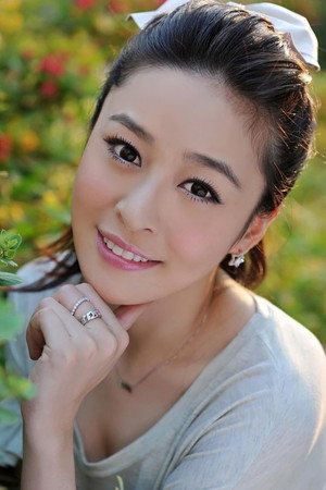 Cover image for Li Yixuan