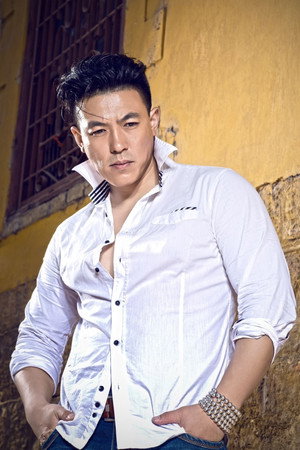 Cover image for 黃永剛