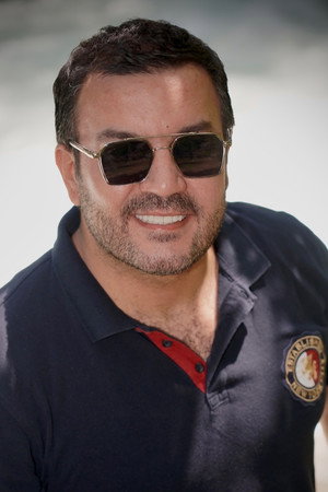 Cover image for Nzar Salami
