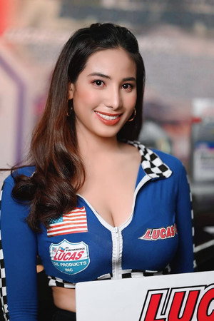 Cover image for Aila Cruz