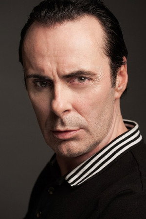 Cover image for Darren Moore