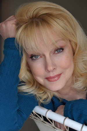 Cover image for Lee Benton