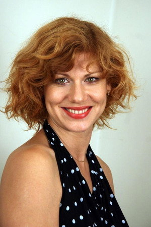Cover image for Елена Бирюкова