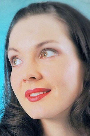 Cover image for Elena Sachuk