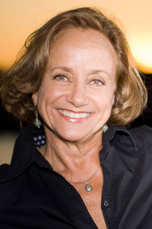 Cover image for Aviva Joel