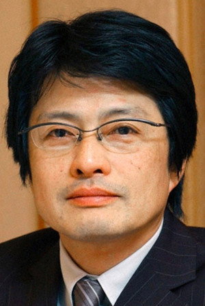 Cover image for 亀山千広