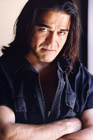 Cover image for Norman Mora