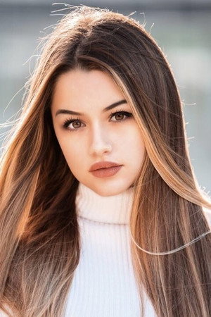 Cover image for Valentina Bivona