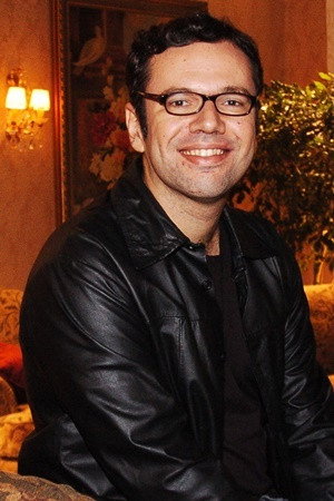 Cover image for João Emanuel Carneiro