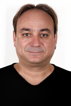 Cover image for Zafer Kırşan