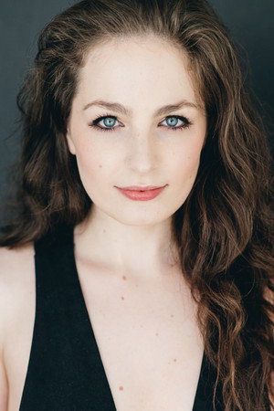 Cover image for Kayla Dumont