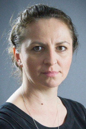 Cover image for Iuliana Tarnovețchi