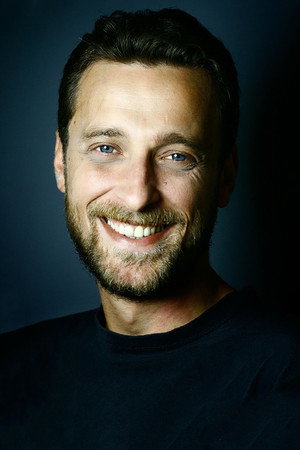 Cover image for Hakan Yufkacıgil