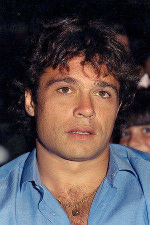 Cover image for Claudio Amendola