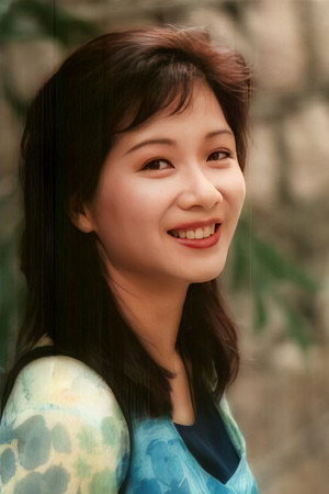 Cover image for 黄曼凝